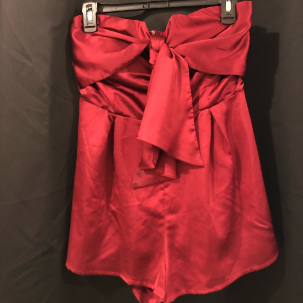 Comfortable romper ! Never worn